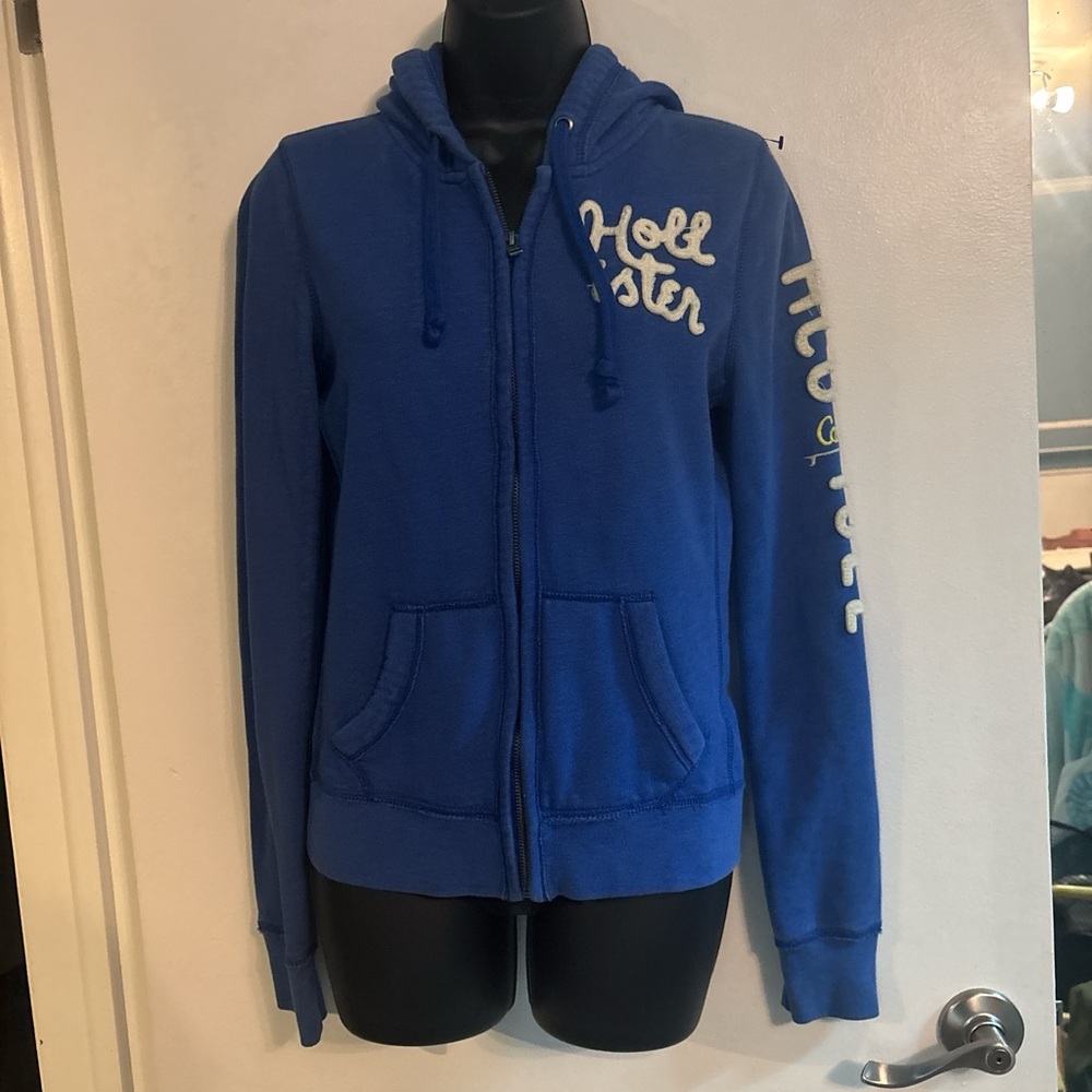 hollister zip up